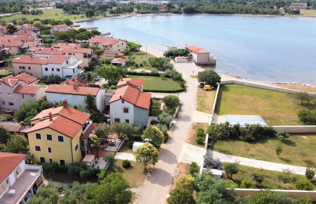 Lina Apartments Umag Bagian luar foto