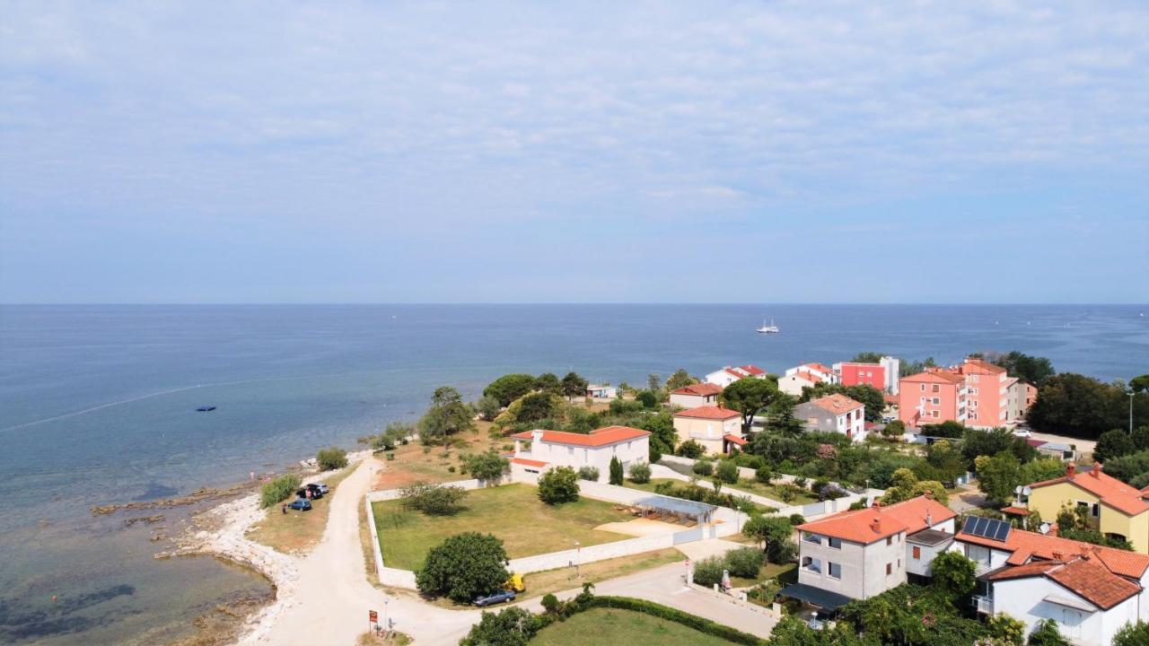 Lina Apartments Umag Bagian luar foto